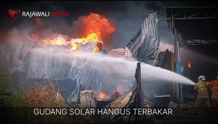 Gudang Penampungan Solar Hangus Terbakar