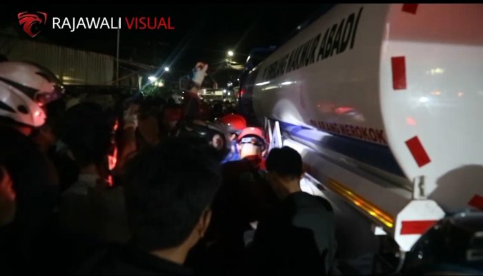 Wanita Pengendara Sepeda Motor Tewas Terlindas Truck Tanki BBM Di Bandar Lampung