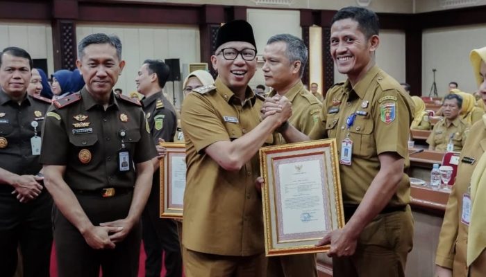 Aprizal Arsysta Terima Penghargaan Gubernur Lampung atas Prestasi Penyelamatan Aset Daerah