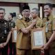 Aprizal Arsysta Terima Penghargaan Gubernur Lampung atas Prestasi Penyelamatan Aset Daerah