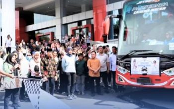 Berkah Menuju Tanah Suci, Wali Kota Eva Dwiana Lepas Jamaah Umrah 2025