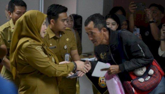 Pemkot Bandar Lampung Salurkan Bantuan Sosial Rp365 Juta untuk 69 Warga Sakit dan Korban Bencana Alam